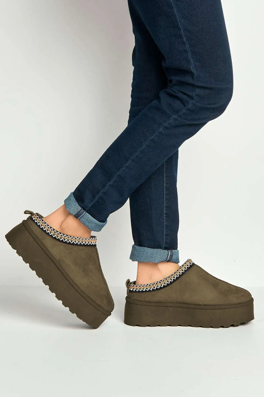 Astri Faux Fur Lining Knit Pattern Detail Flatform Slippers in Brown