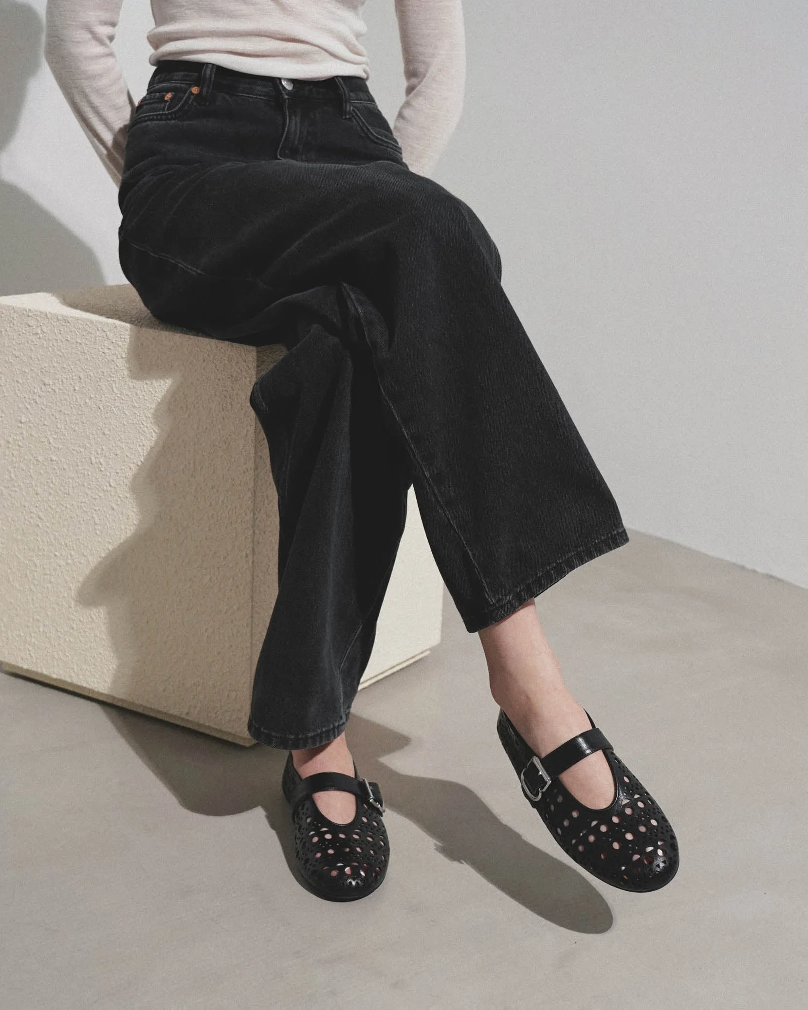 Ballerina black leather ballet flats