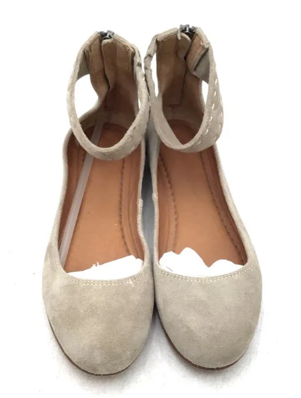 Frye Women's 3472131 Beige Ankle Strap Ballet Flats - Size 8B