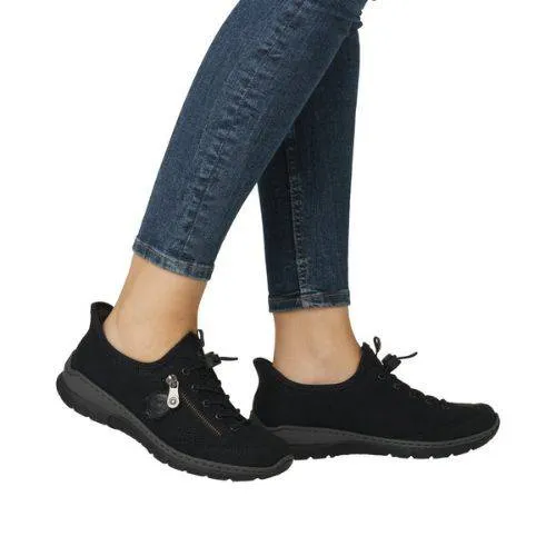 L32F1 Slip-On Sneaker