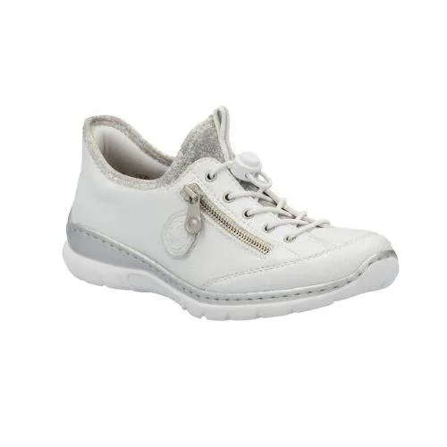 L32F1 Slip-On Sneaker