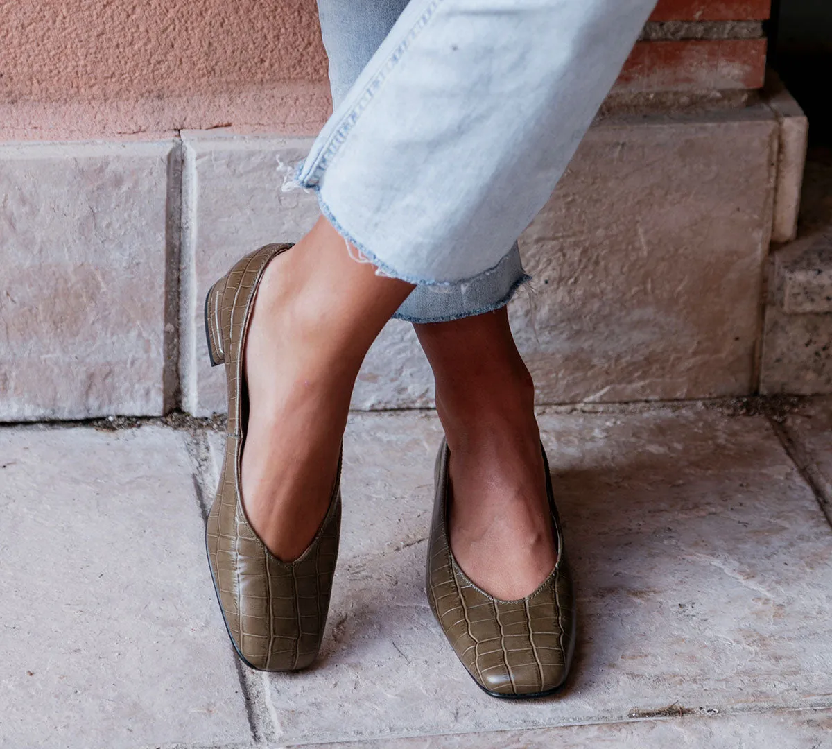 Leeds Taupe Croc