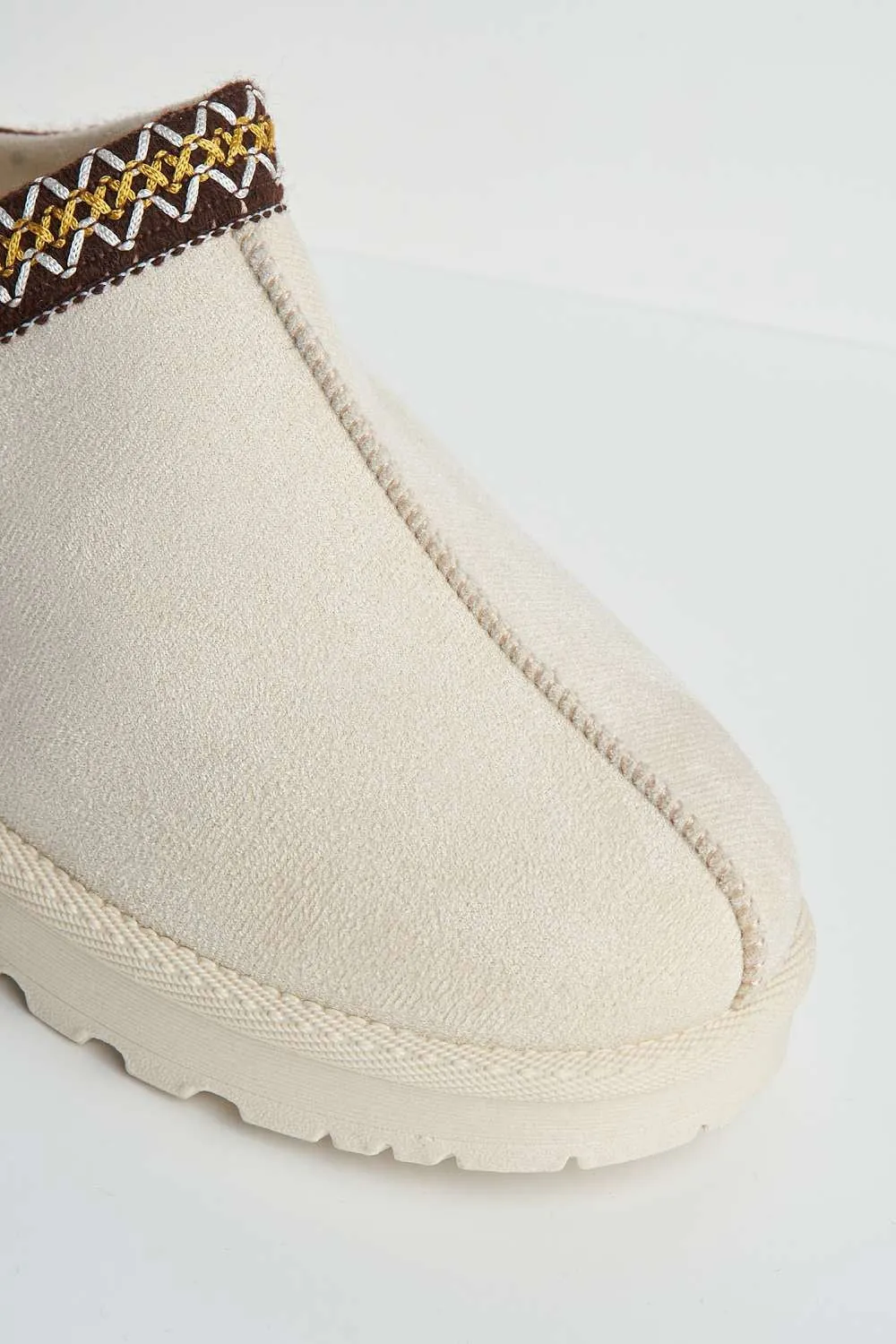 Sigrid Embroidered Faux Fur Lining Slippers in Beige